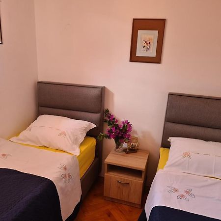 Apartment Bakarić Veli Losinj Bagian luar foto