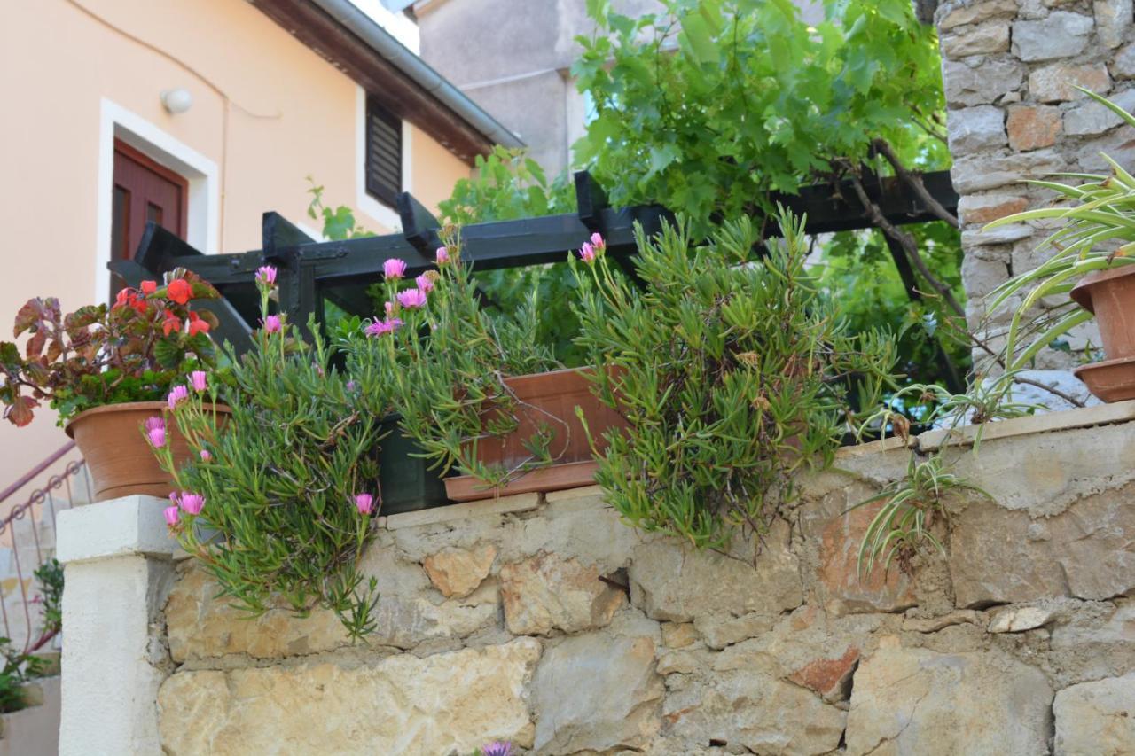 Apartment Bakarić Veli Losinj Bagian luar foto