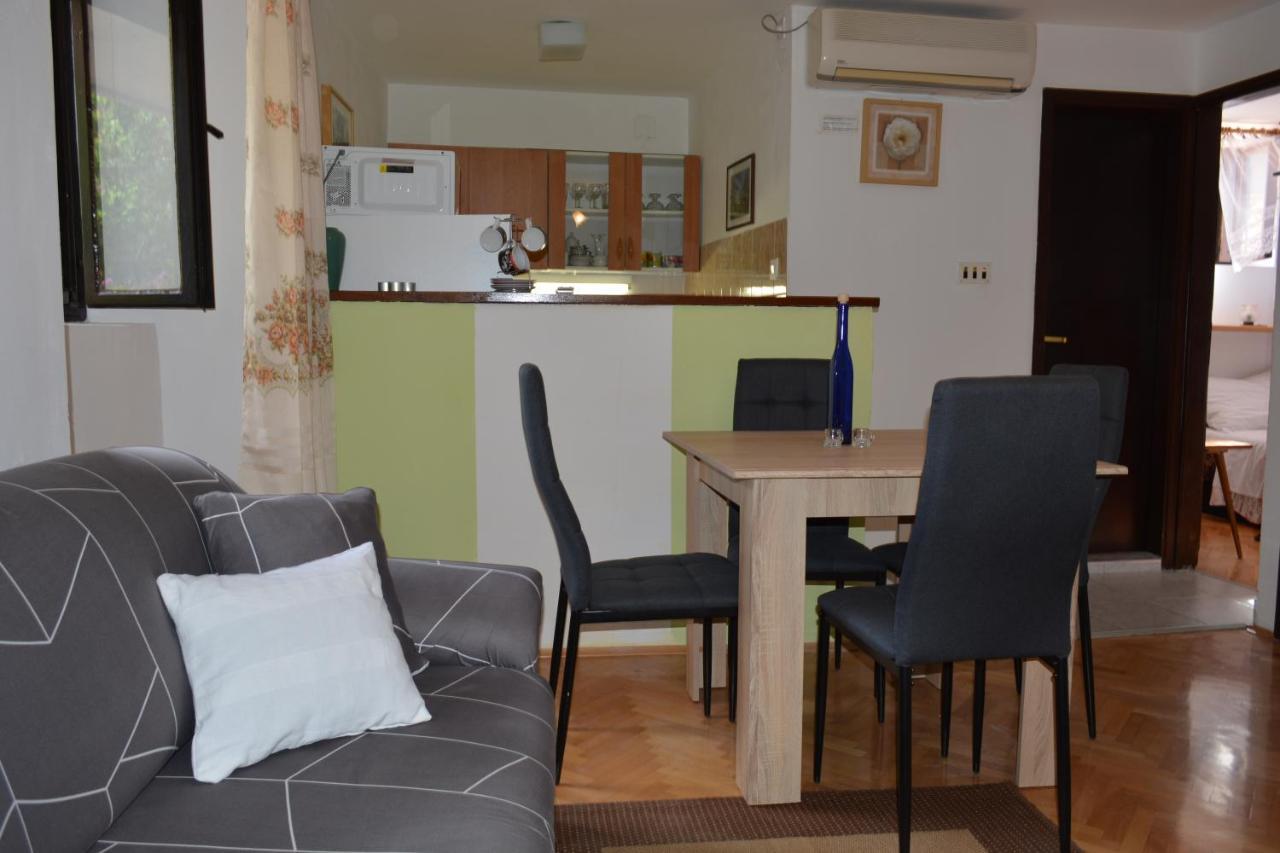 Apartment Bakarić Veli Losinj Bagian luar foto