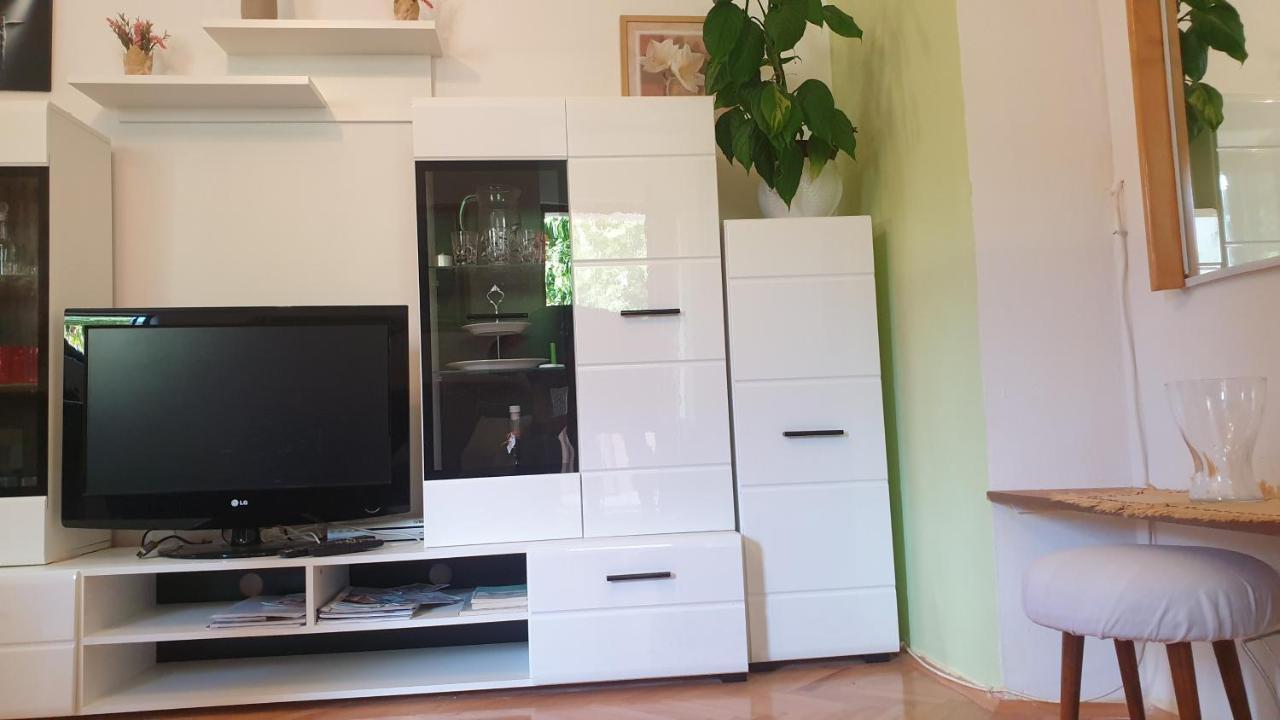 Apartment Bakarić Veli Losinj Bagian luar foto