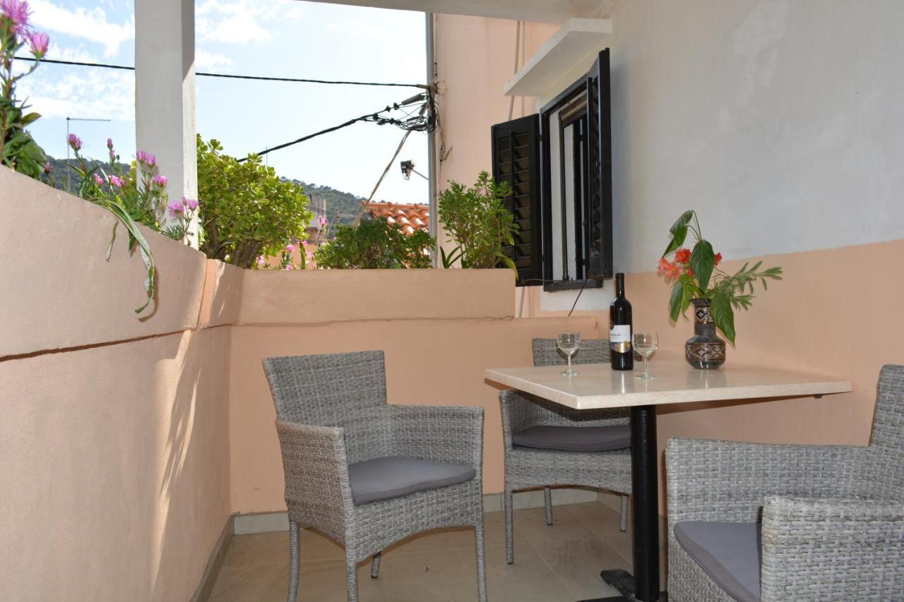 Apartment Bakarić Veli Losinj Bagian luar foto