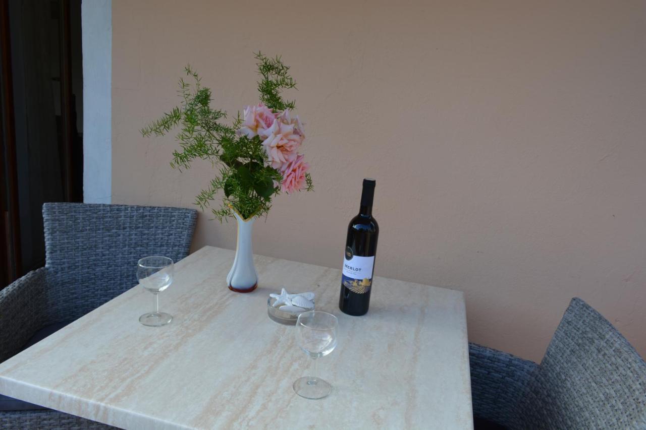 Apartment Bakarić Veli Losinj Bagian luar foto